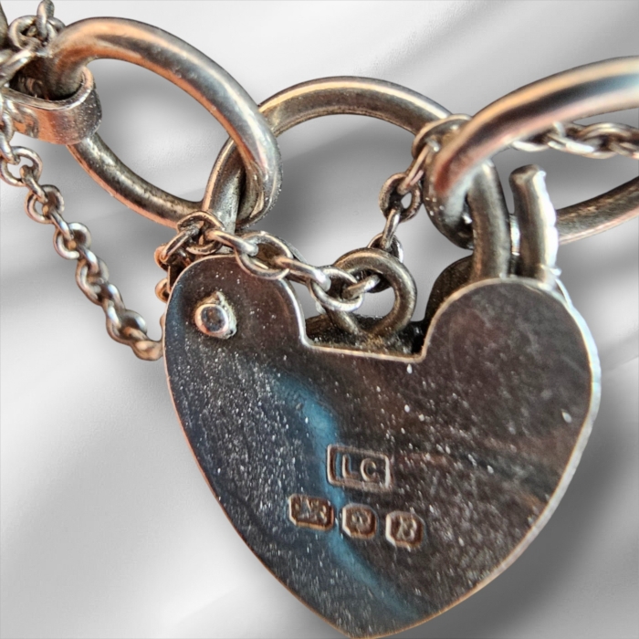Vintage 1970s Sterling Silver 3-Bar Gate Bracelet with 925 Heart Padlock & Safety Chain - Image 4