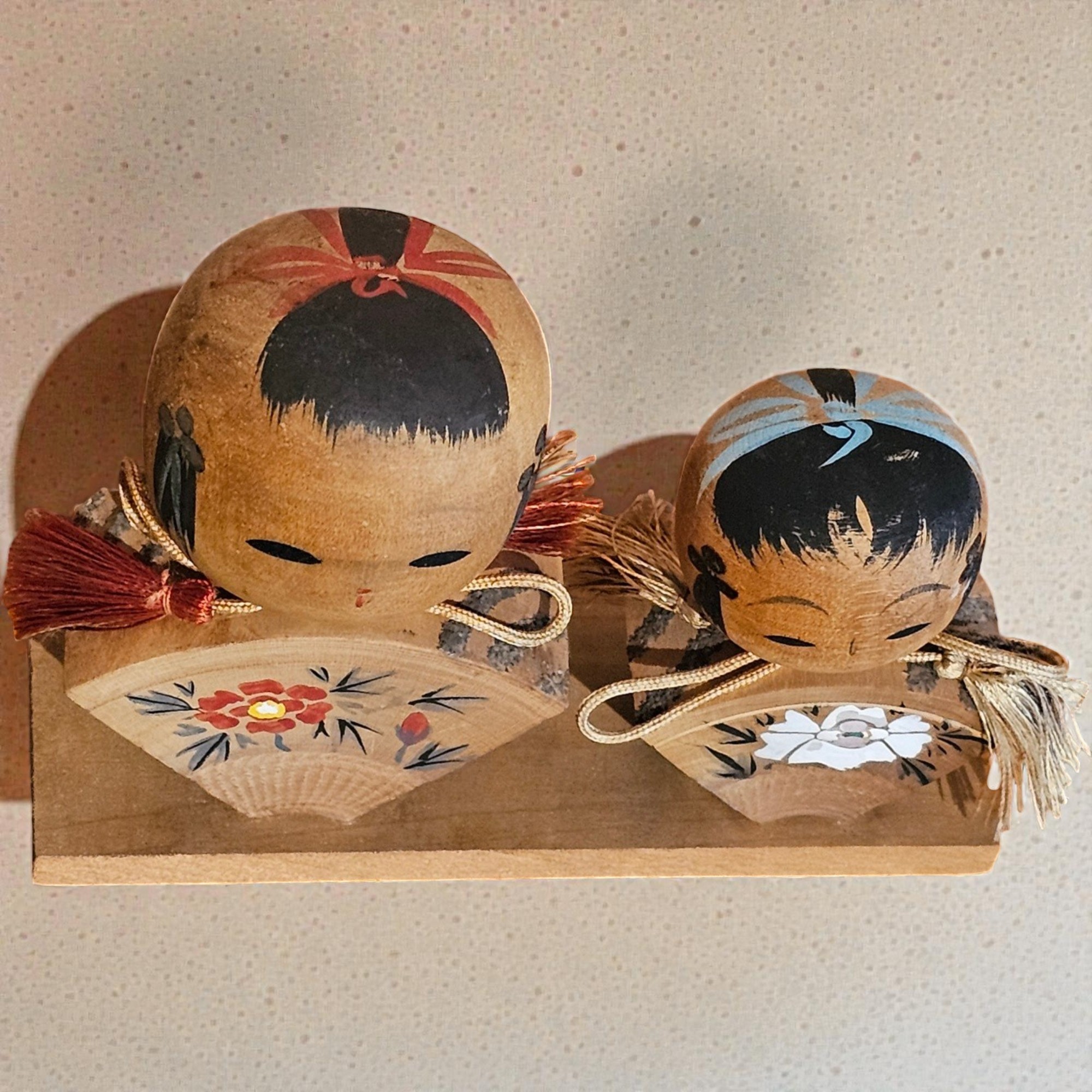 Pair of Vintage Japanese Kokeshi Dolls, Folding Fan from Japan. - Image 3