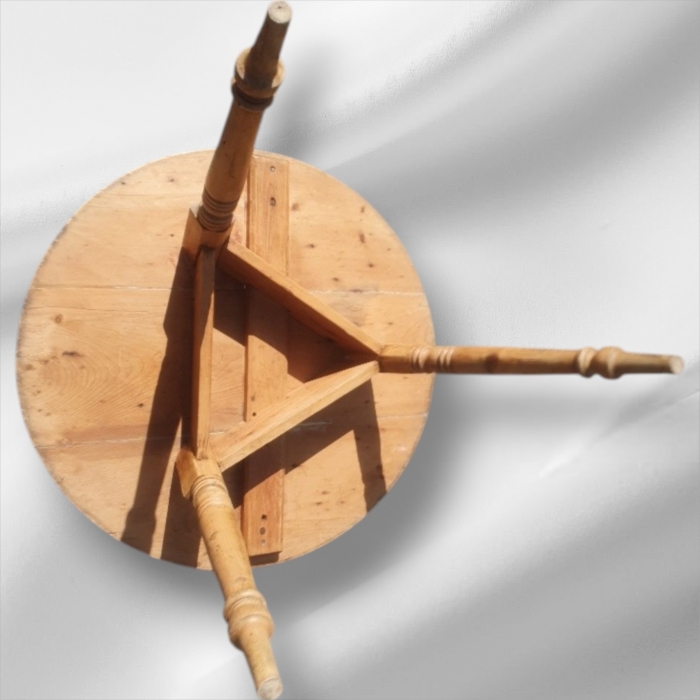 Beautiful 19th Century Antique Pine Cricket Table - Image 5