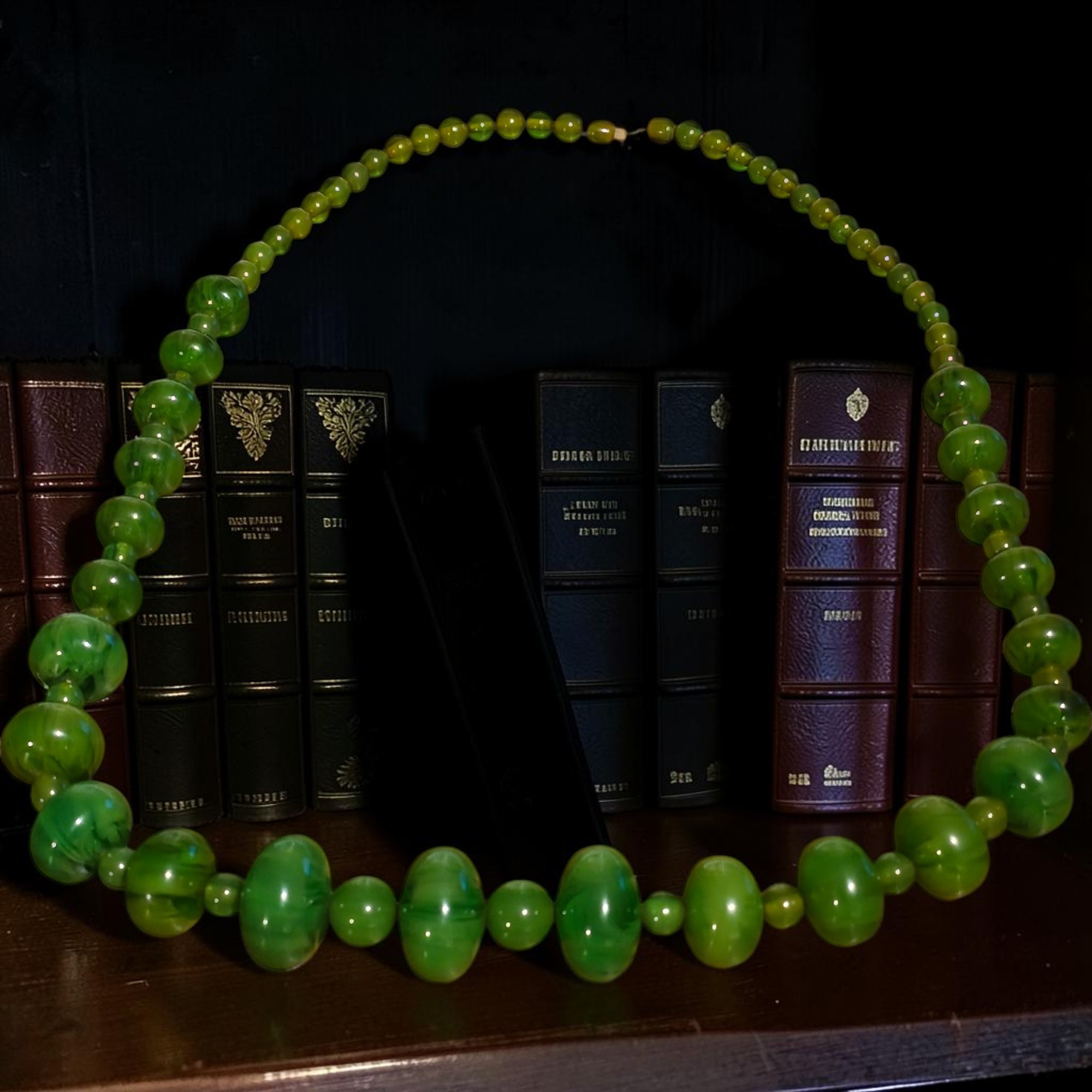 Bakelite Bead Necklace Vintage Marbleized Green Graduated 1930s Art Deco 77cm - Image 4