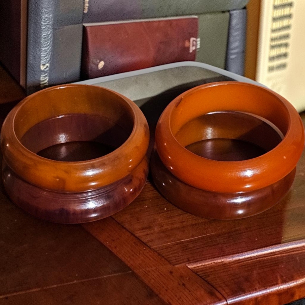 bakelite-napkin-rings