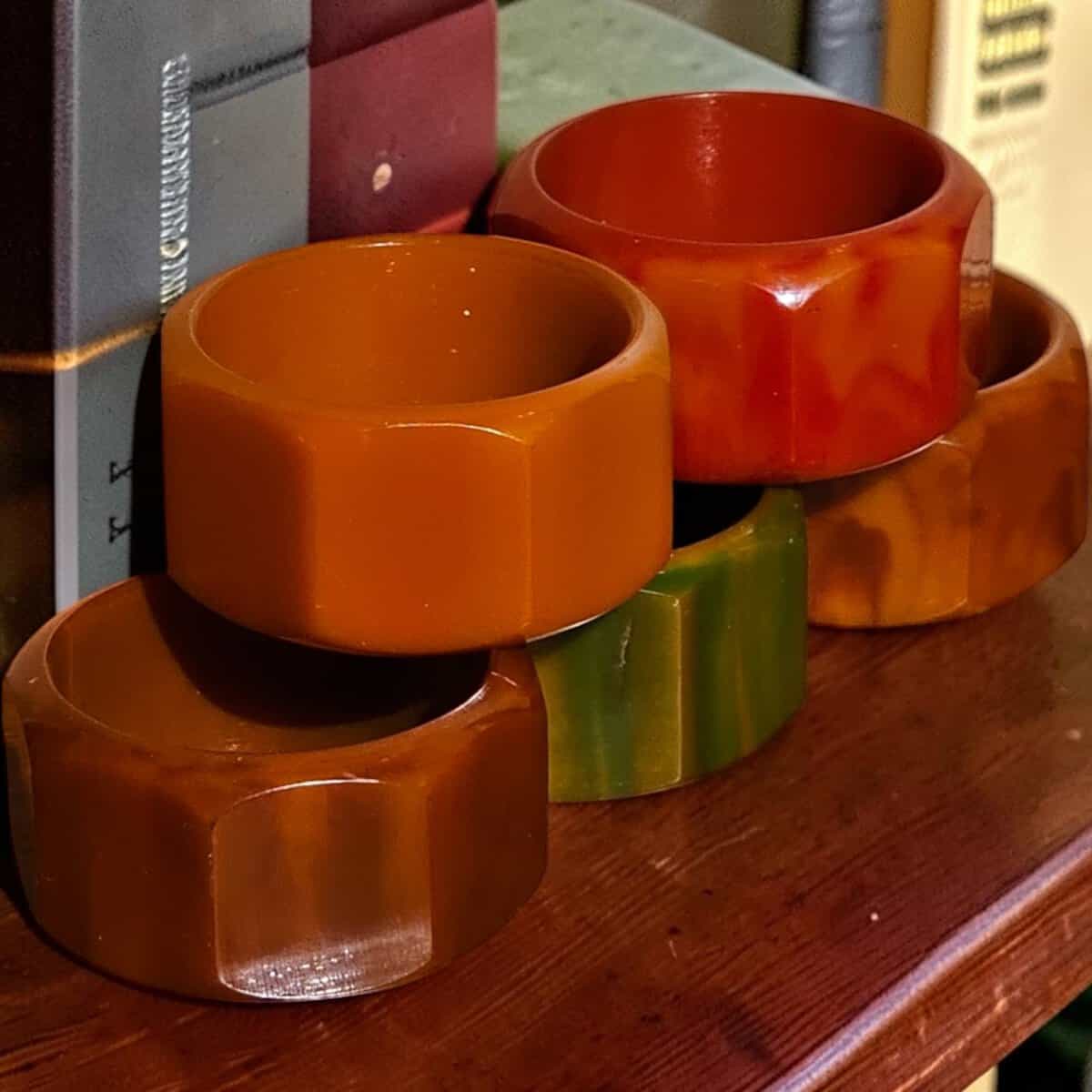 Bakelite Five Napkin Hexagonal Rings (No Box) - Image 2