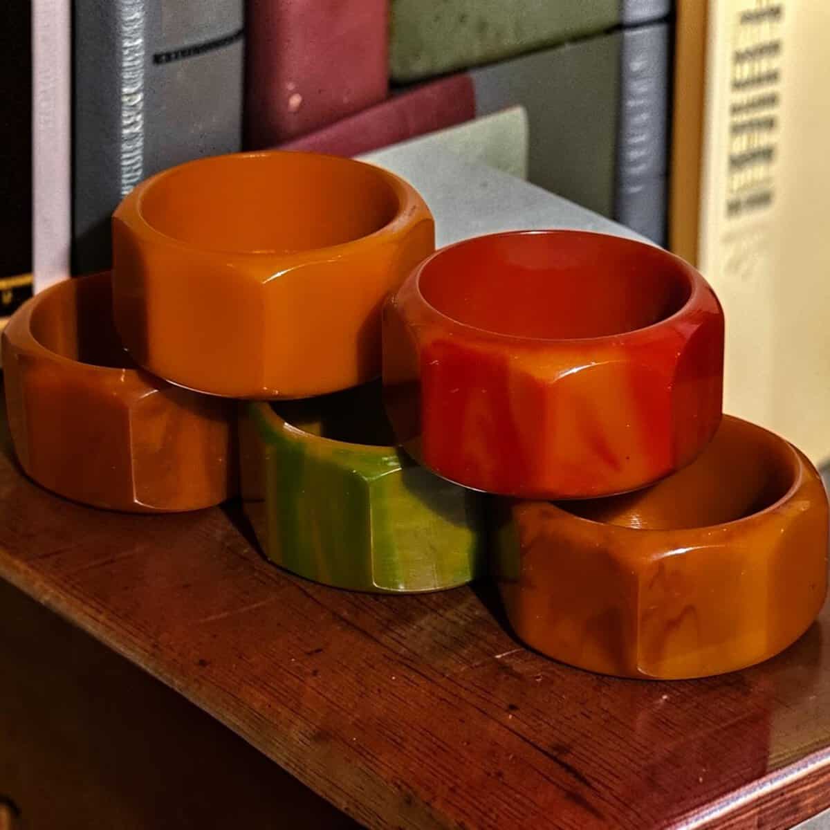 Bakelite Five Napkin Hexagonal Rings (No Box) - Image 3