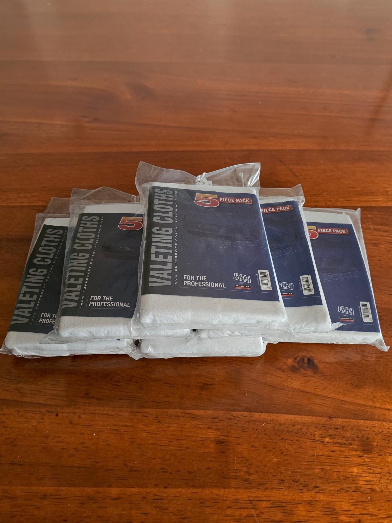 Professional Valeting Cloths 5 Piece Pack, white cotton polishing cloths for furniture cleaning, restoration and polishing.